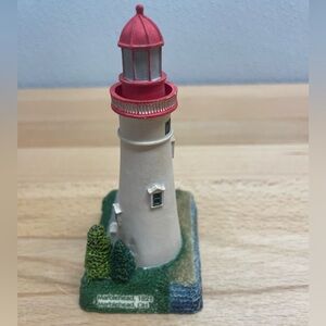 Marblehead Lighthouse, Ohio. Lefton CCM12412 1999. 4.5"x3" Resin Collectable.